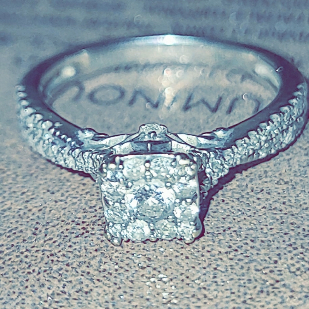 Simply vera Wang Ring